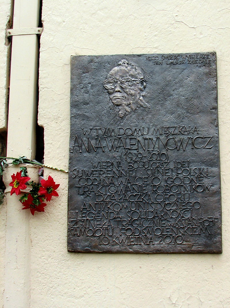 Plaque in honour of Anna Walentynowicz at the house where she lived until her death - 